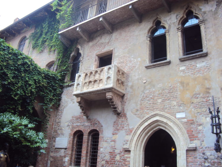 Balconul Julietei