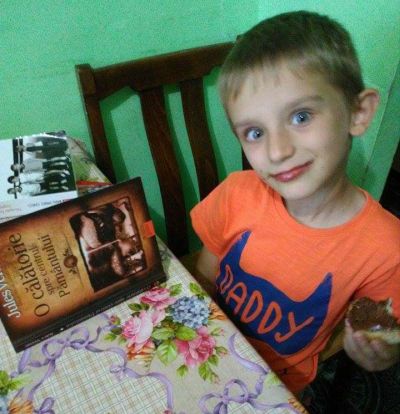 Vlad Ghila citeste
