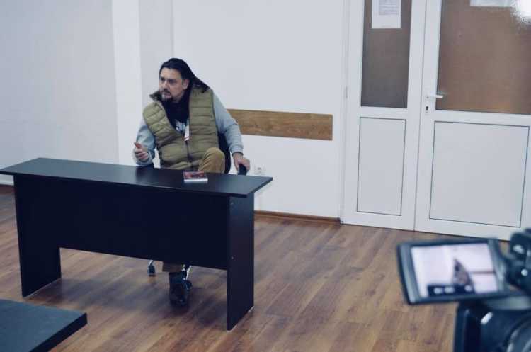 Borco Ilin la clubul de lectura de la Penitenciarul Timisoara - Așteptăria 