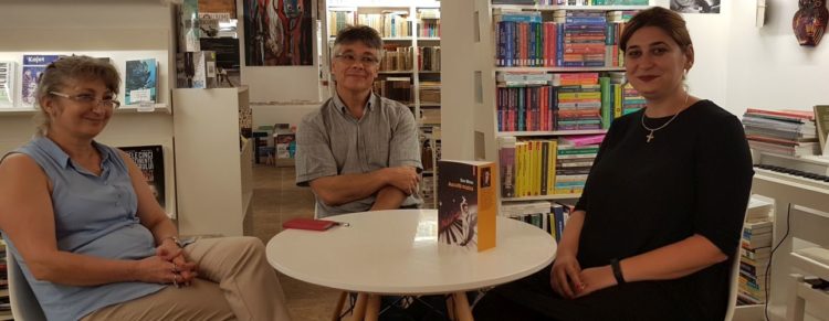 Scriitorul Dan Miron la libraria La Doua Bufnite