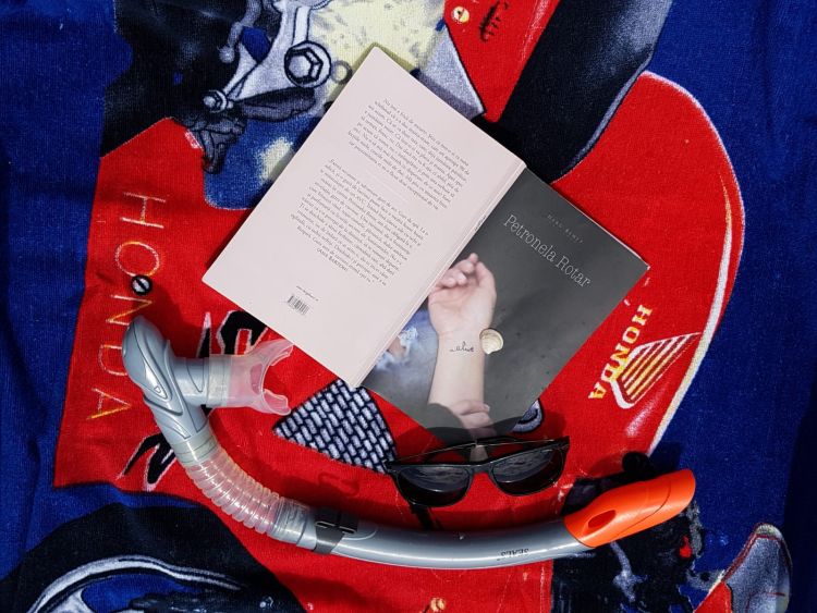 Alive de Petronela Rotar (Editura Herg Benet)