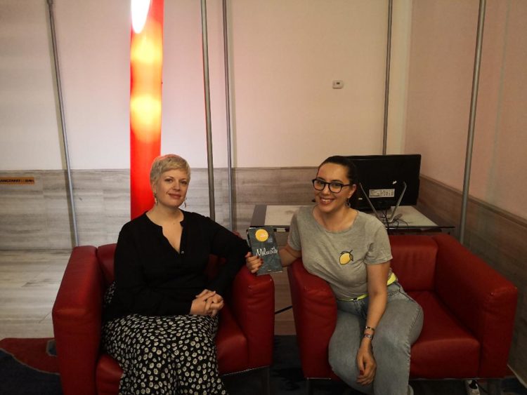 Interviu Sarah Perry