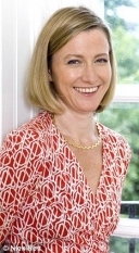 Julia Llewellyn